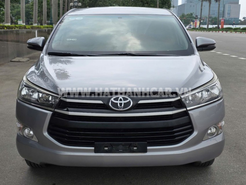 Toyota Innova 2.0E