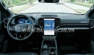 Xe Ford Everest Platinum 2.0L 4x4 AT 2024