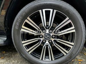Xe Lexus LX 600 Urban 2024