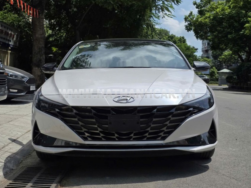 Hyundai Elantra 1.6 AT Đặc biệt 2022